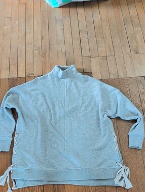 Free People XS Gray Sweatshirt.